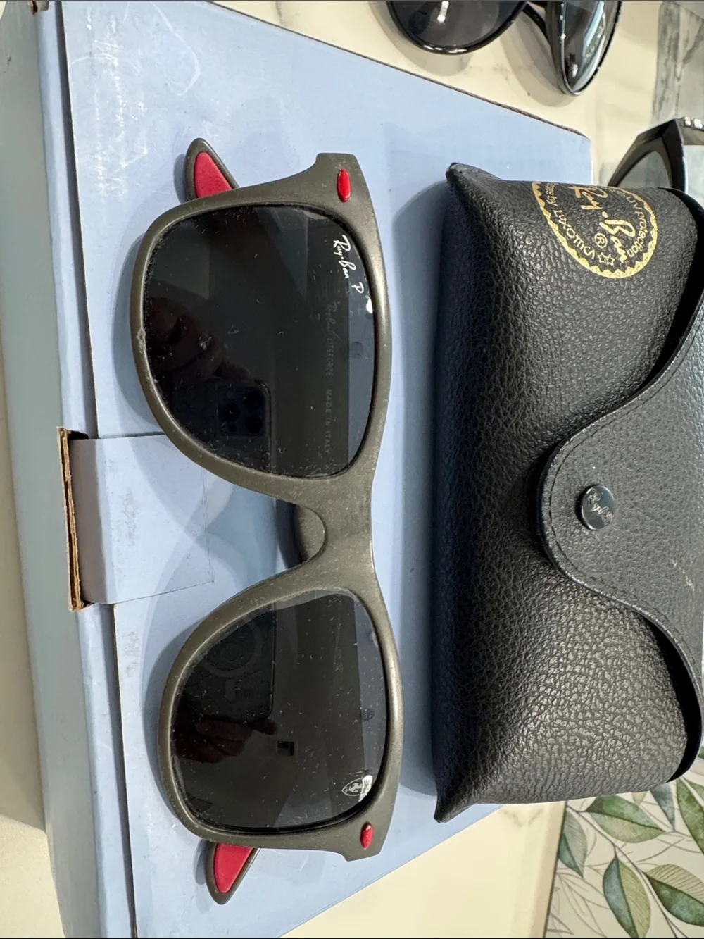 Ray-Ban image shows